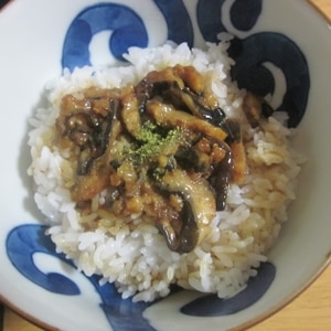 穴子の蒲焼をふっくらと焼いて美味しい穴子丼